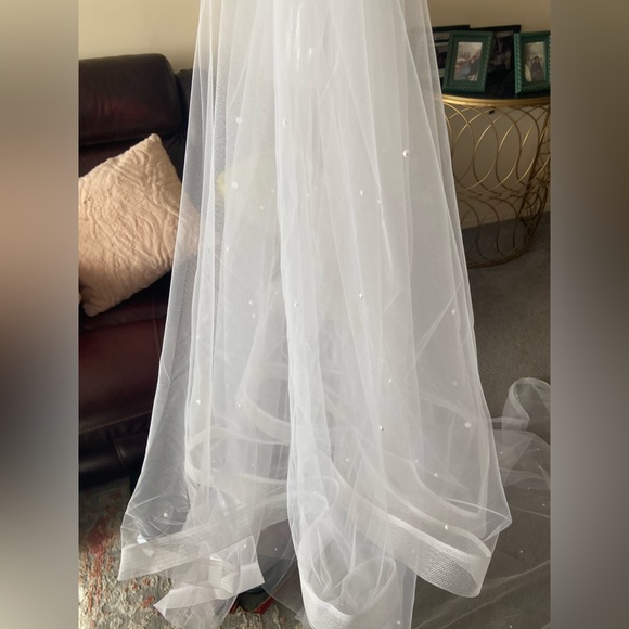 1” white Horsehair trim edge veil 2 layer with comb, blusher and pearls - Picture 2 of 8